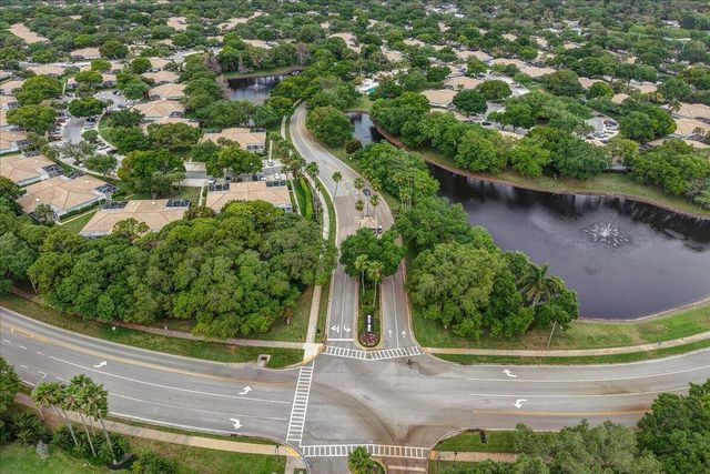 4203 Water Oak Court, Palm Beach Gardens, FL 33410