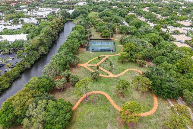 4203 Water Oak Court, Palm Beach Gardens, FL 33410