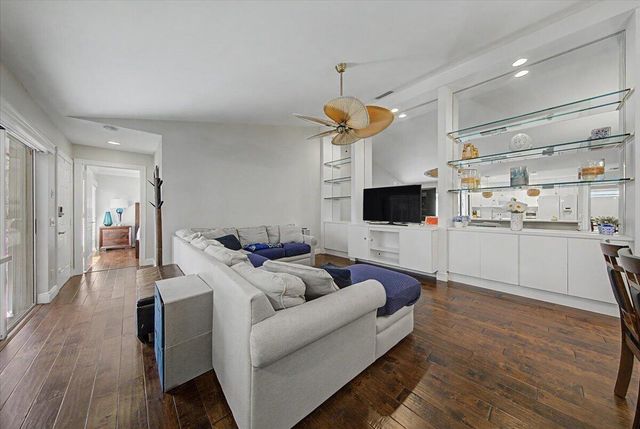 4203 Water Oak Court, Palm Beach Gardens, FL 33410