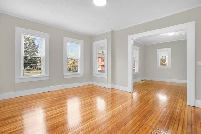139 Bay St, Springfield, MA 01109