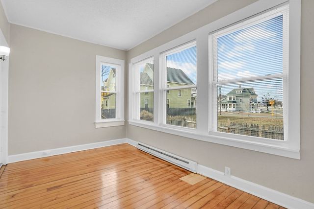 139 Bay St, Springfield, MA 01109