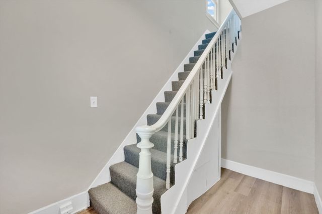 139 Bay St, Springfield, MA 01109