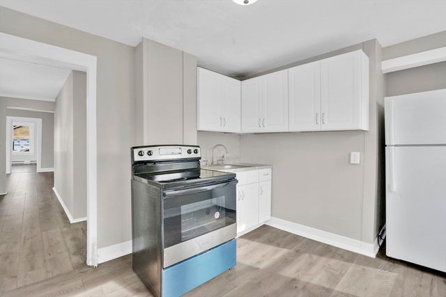 139 Bay St, Springfield, MA 01109