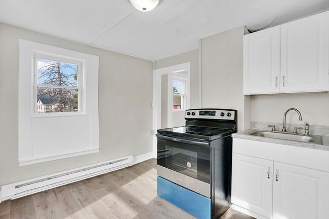 139 Bay St, Springfield, MA 01109
