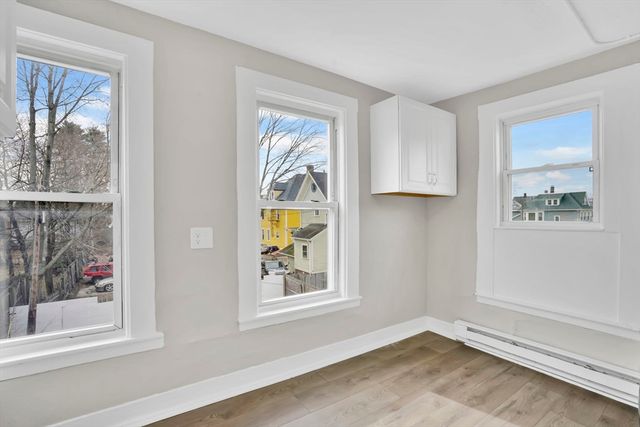 139 Bay St, Springfield, MA 01109
