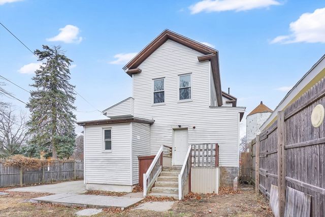 139 Bay St, Springfield, MA 01109