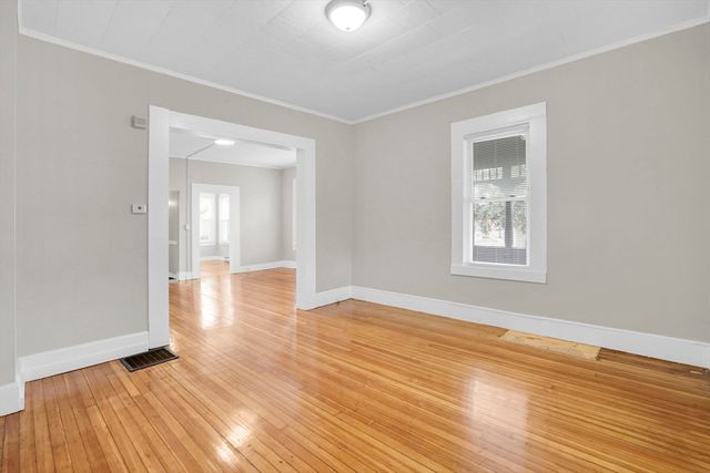 139 Bay St, Springfield, MA 01109