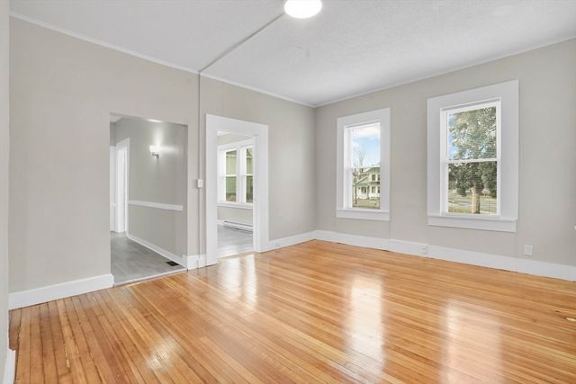 139 Bay St, Springfield, MA 01109