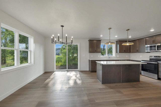 1631 EMERSON COURT, Green Bay, WI 54313