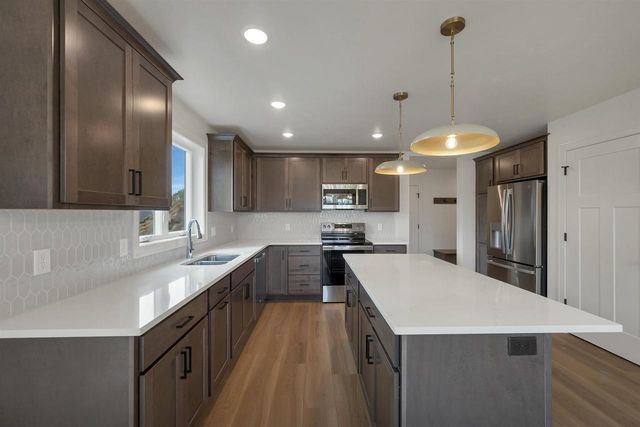 1631 EMERSON COURT, Green Bay, WI 54313