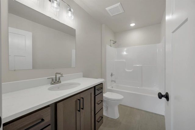 1631 EMERSON COURT, Green Bay, WI 54313