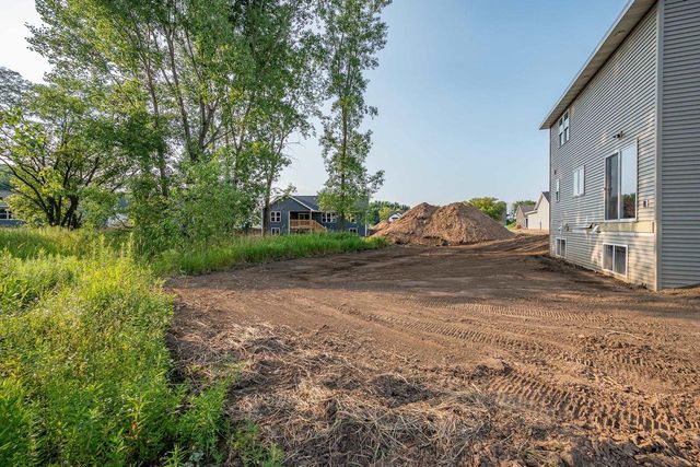 1631 EMERSON COURT, Green Bay, WI 54313