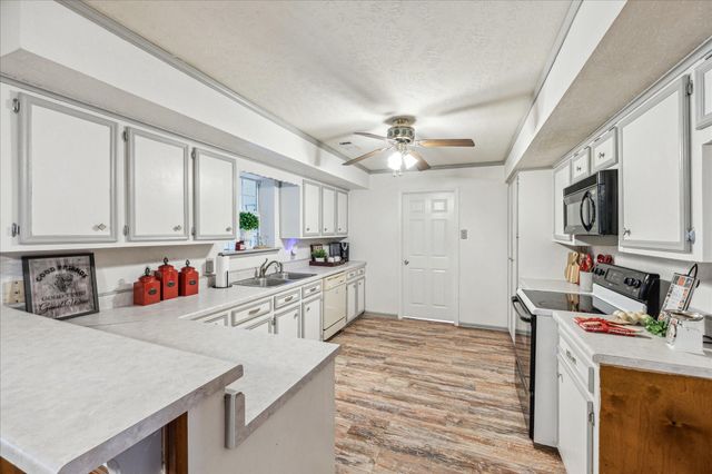 3477 Bradley Lane, Brenham, TX 77833