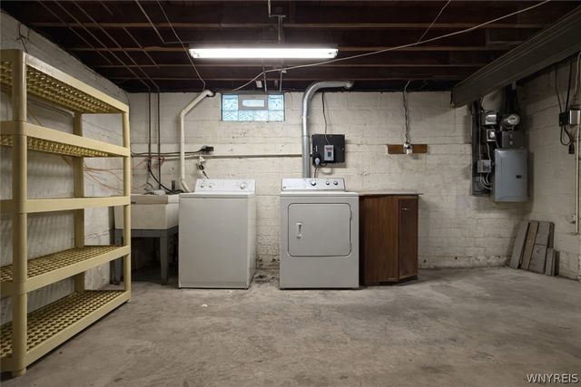 3534 Ferry Avenue, Niagara Falls, NY 14301