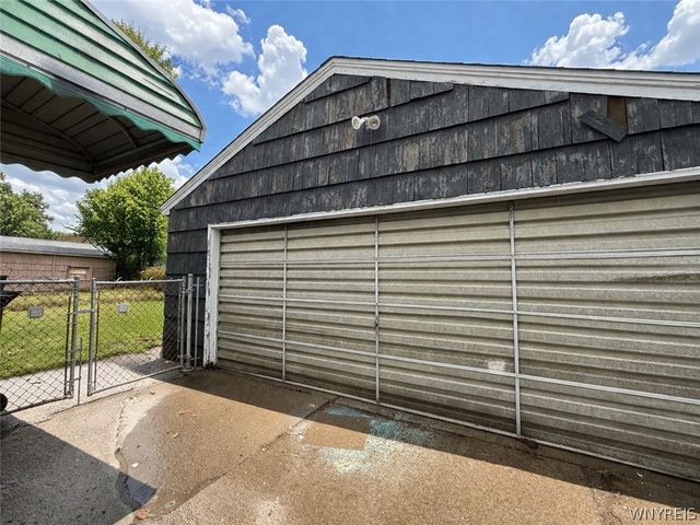 3534 Ferry Avenue, Niagara Falls, NY 14301