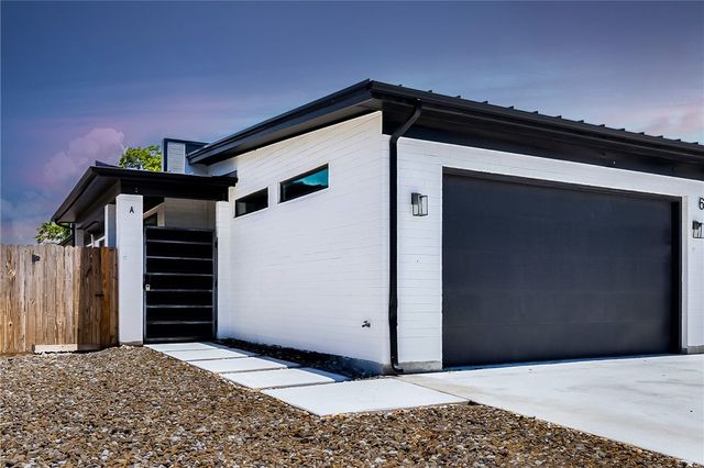 626 Glazebrook St A, Corpus Christi, TX 78404
