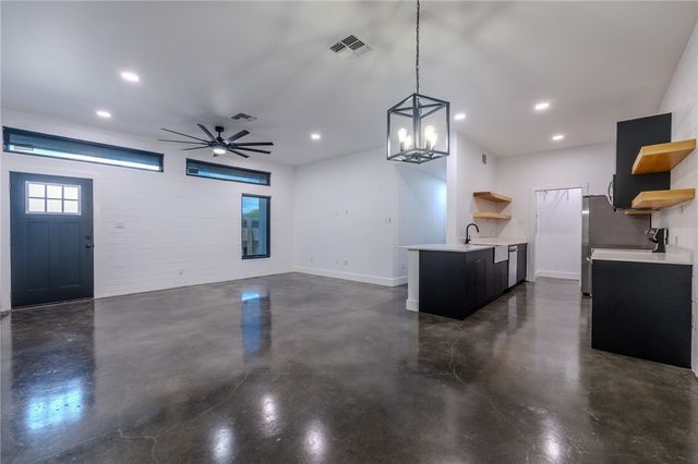 626 Glazebrook St A, Corpus Christi, TX 78404