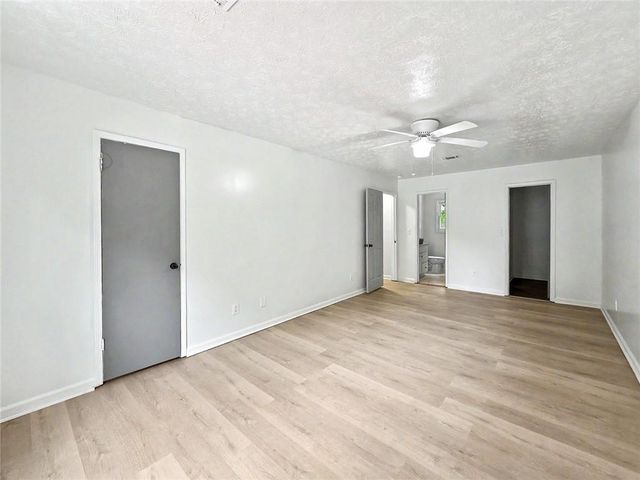 7156 Whitfield Drive, Riverdale, GA 30296