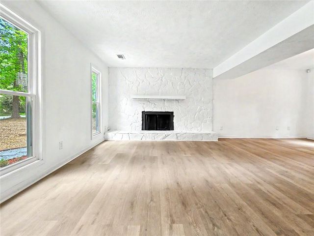 7156 Whitfield Drive, Riverdale, GA 30296