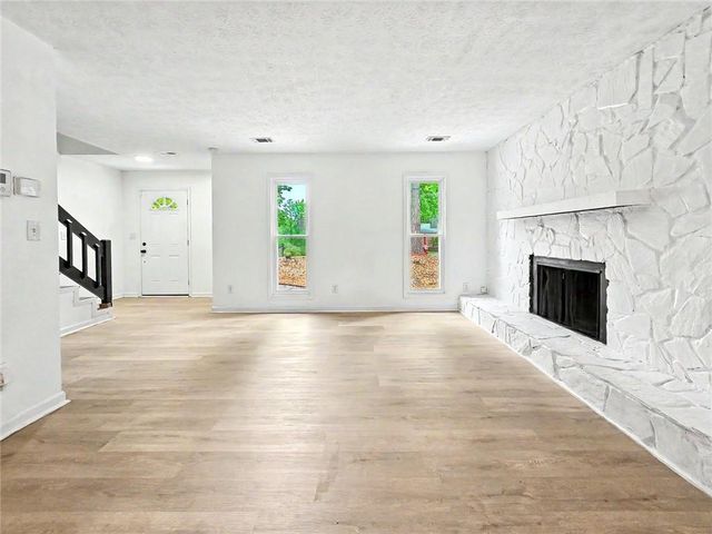 7156 Whitfield Drive, Riverdale, GA 30296