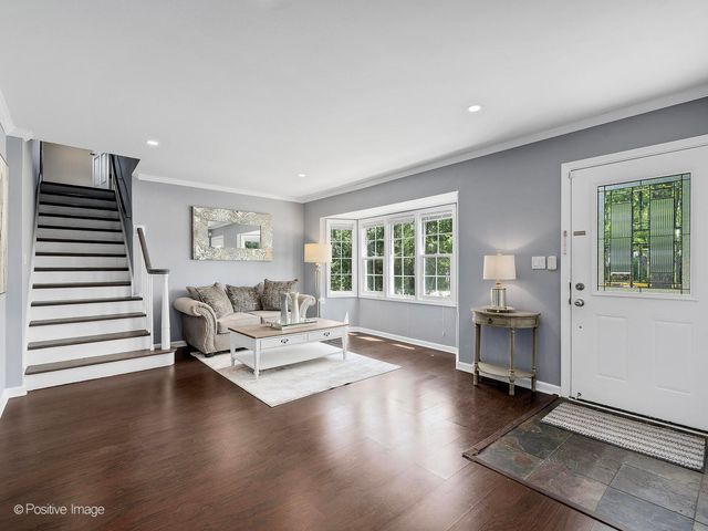 5524 S Bruner Street, Hinsdale, IL 60521