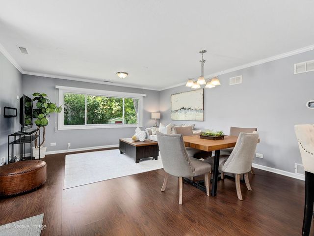 5524 S Bruner Street, Hinsdale, IL 60521