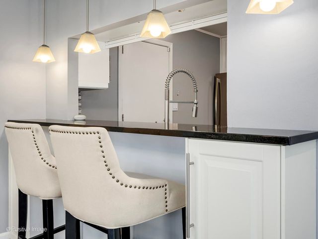 5524 S Bruner Street, Hinsdale, IL 60521