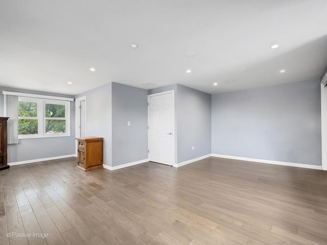 5524 S Bruner Street, Hinsdale, IL 60521