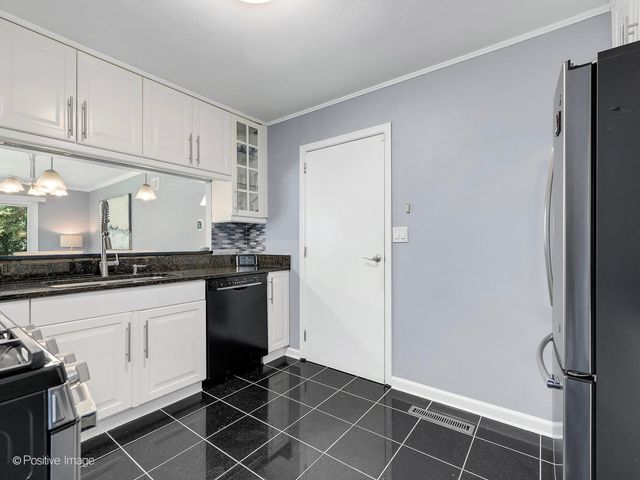 5524 S Bruner Street, Hinsdale, IL 60521