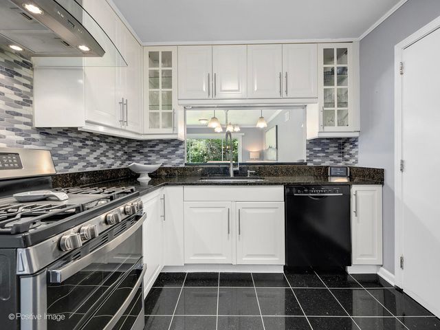 5524 S Bruner Street, Hinsdale, IL 60521