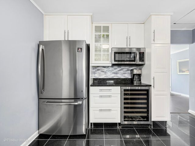 5524 S Bruner Street, Hinsdale, IL 60521