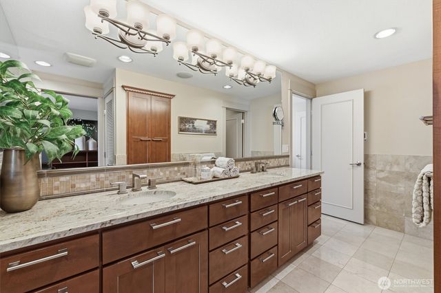 216 131st Avenue NE, Bellevue, WA 98005