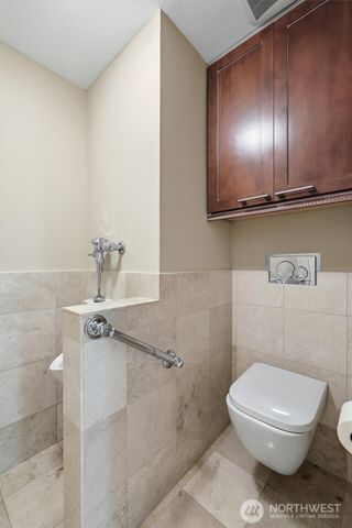 216 131st Avenue NE, Bellevue, WA 98005