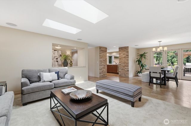 216 131st Avenue NE, Bellevue, WA 98005