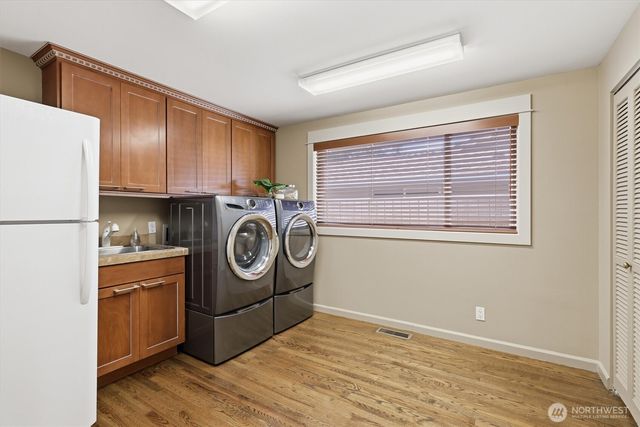 216 131st Avenue NE, Bellevue, WA 98005
