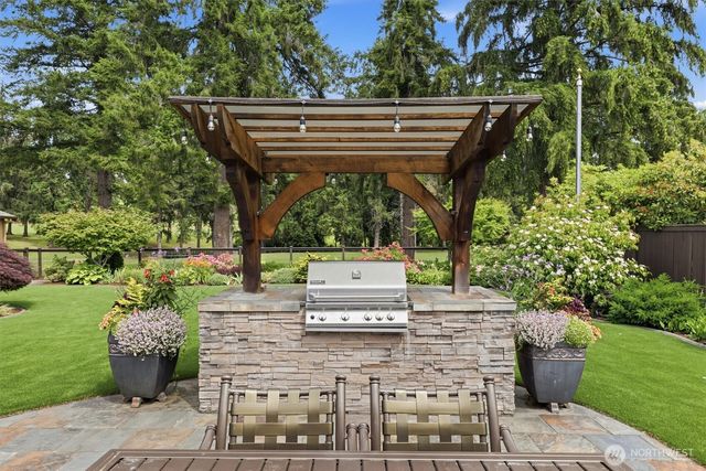 216 131st Avenue NE, Bellevue, WA 98005