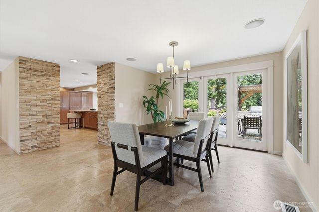 216 131st Avenue NE, Bellevue, WA 98005