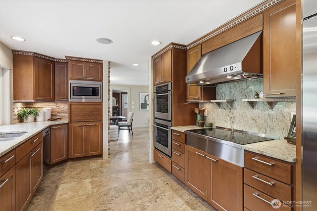 216 131st Avenue NE, Bellevue, WA 98005
