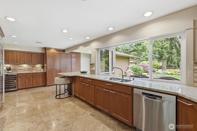 216 131st Avenue NE, Bellevue, WA 98005