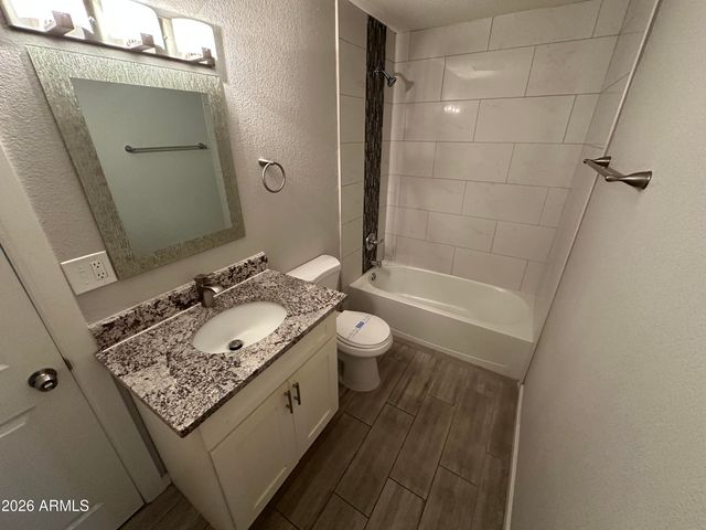 943 E MANHATTON Drive, Tempe, AZ 85282