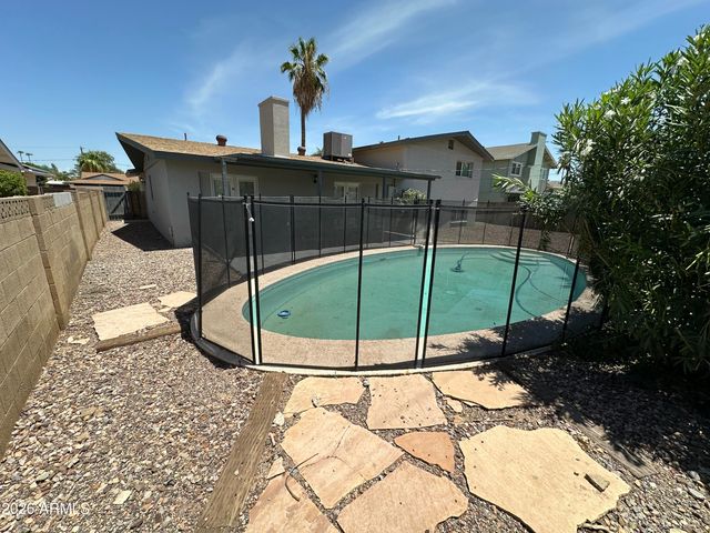 943 E MANHATTON Drive, Tempe, AZ 85282
