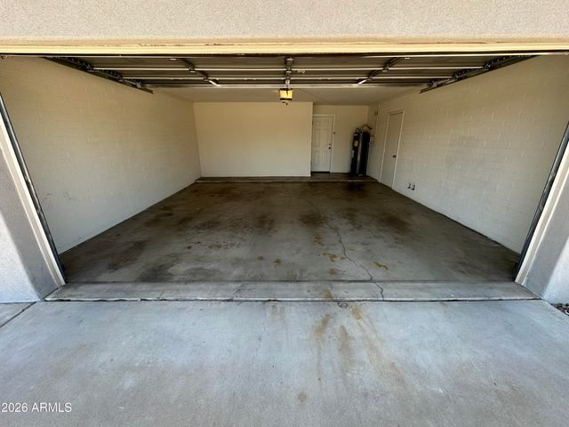 943 E MANHATTON Drive, Tempe, AZ 85282