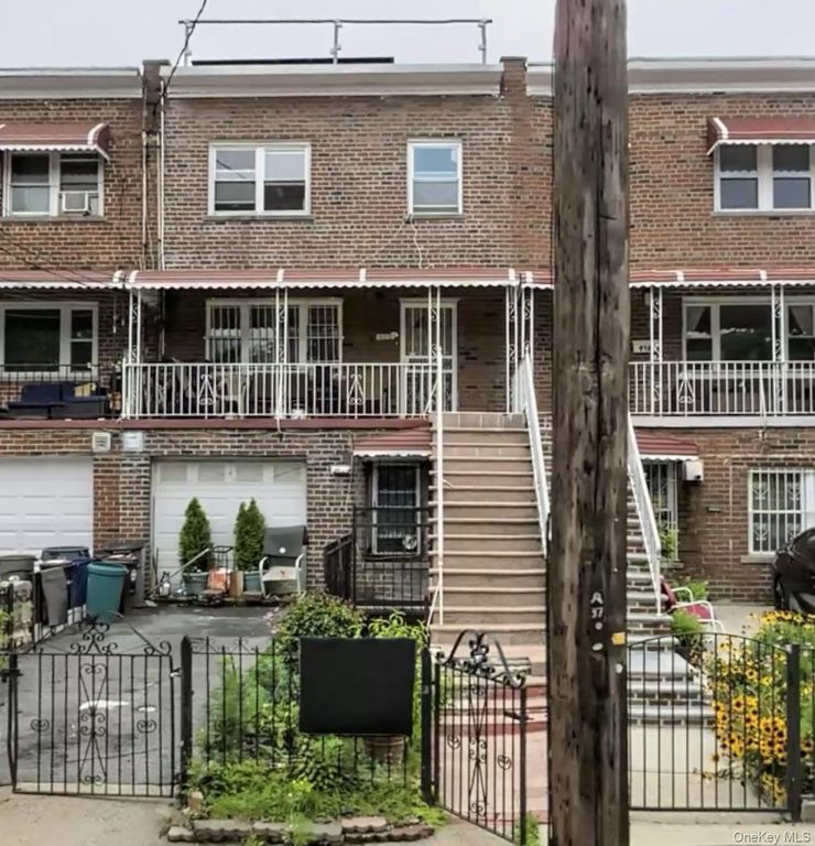 920 E 227th Street, Bronx, NY 10466 — exterior