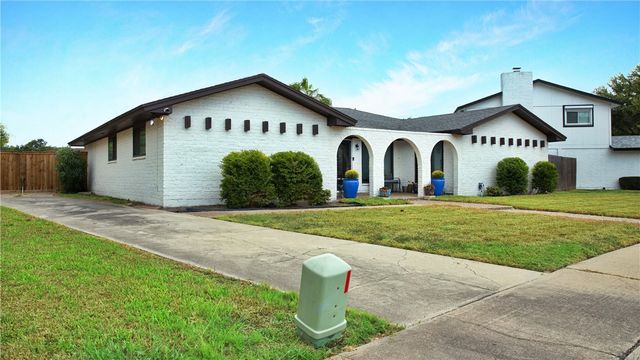 5005 Moultrie Dr, Corpus Christi, TX 78413