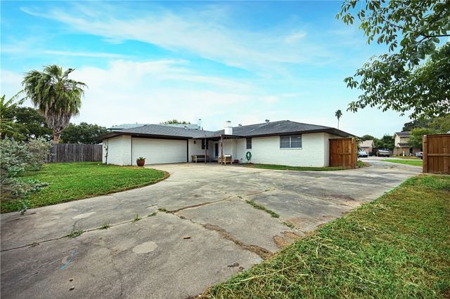 5005 Moultrie Dr, Corpus Christi, TX 78413