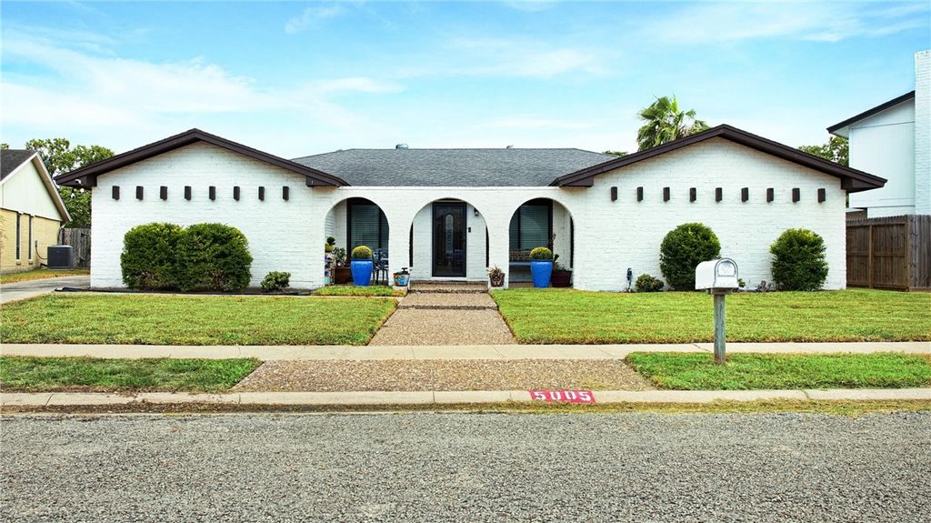 5005 Moultrie Dr, Corpus Christi, TX 78413