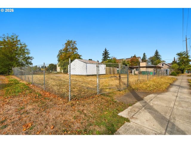 5025 Se 122ND Ave, Portland, OR 97236