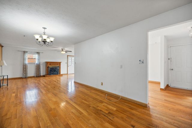 3024 Springs Branch Drive, London, KY 40744