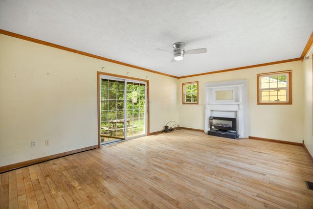 3024 Springs Branch Drive, London, KY 40744