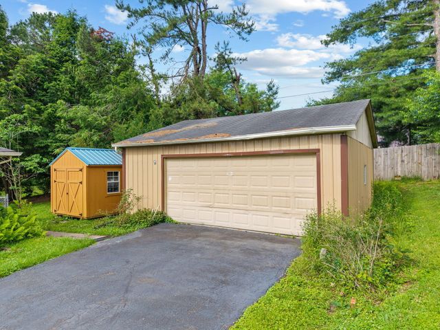 3024 Springs Branch Drive, London, KY 40744